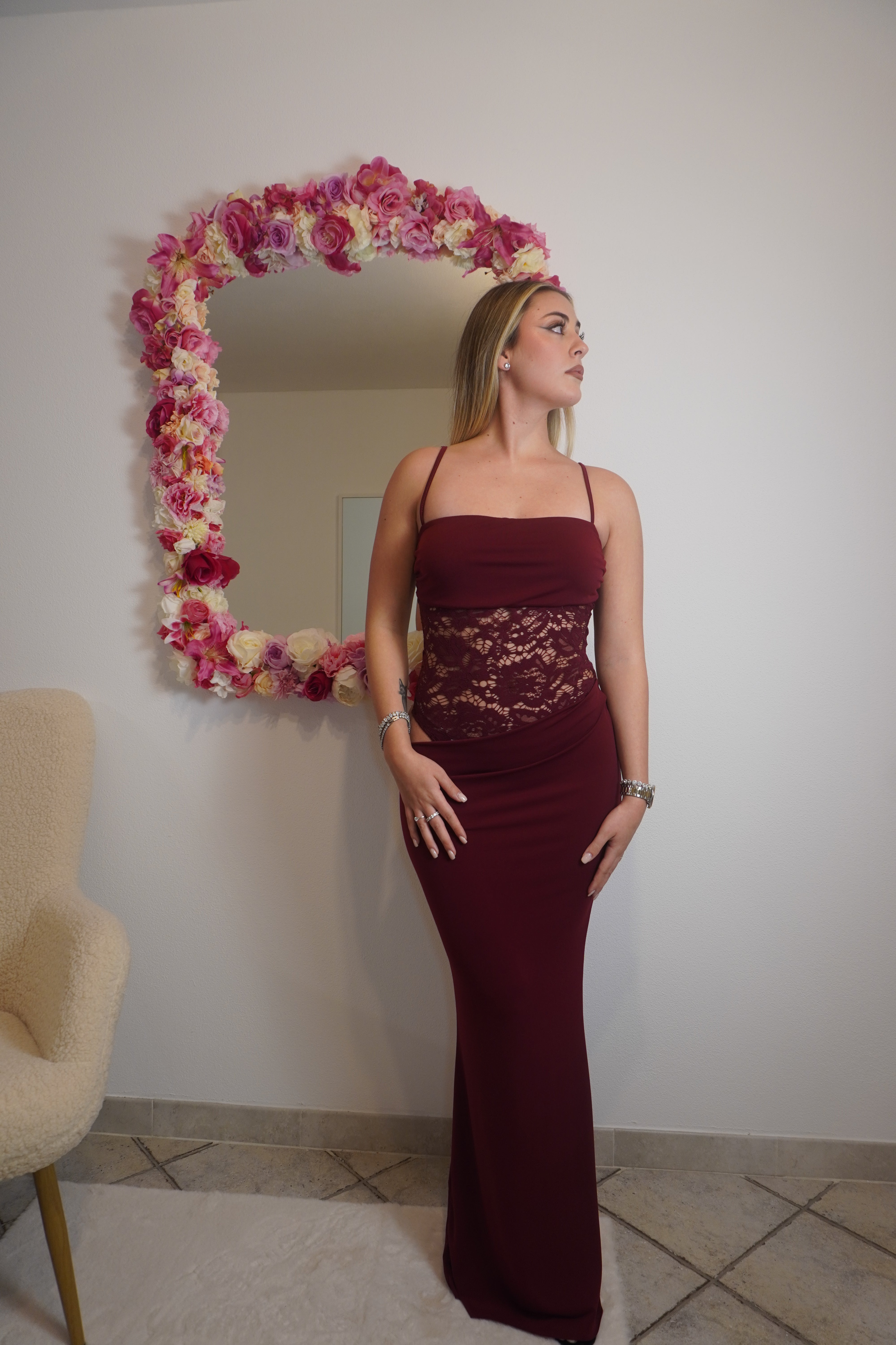 Maxidress con dettaglio in pizzo